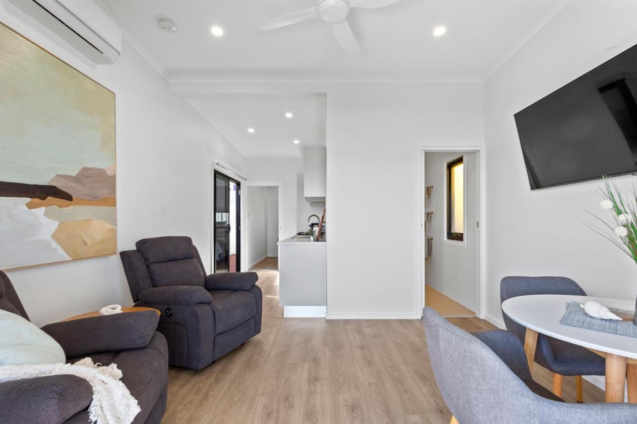 Port Lincoln Beachfront Apartments Екстер'єр фото