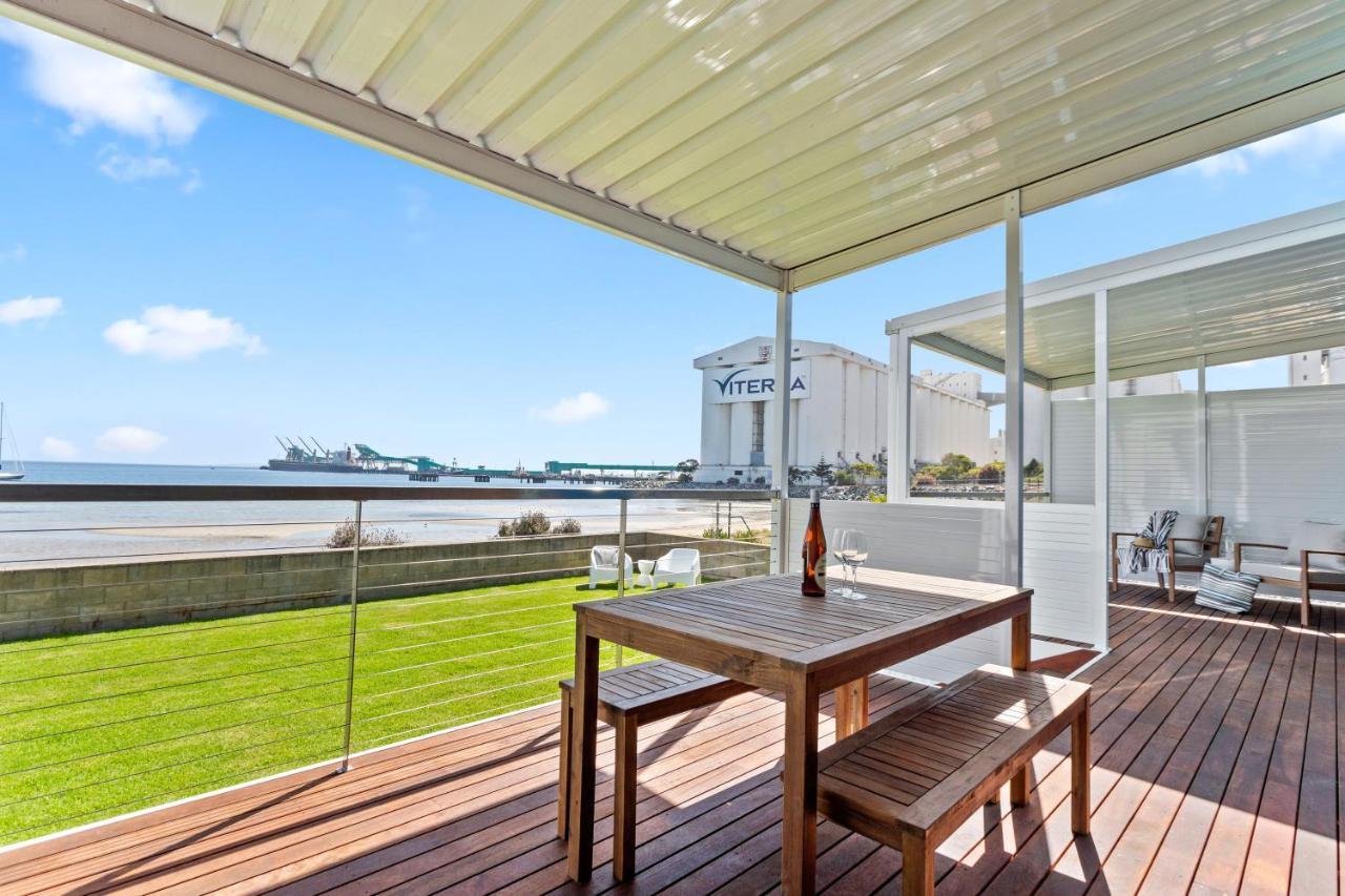 Port Lincoln Beachfront Apartments Екстер'єр фото